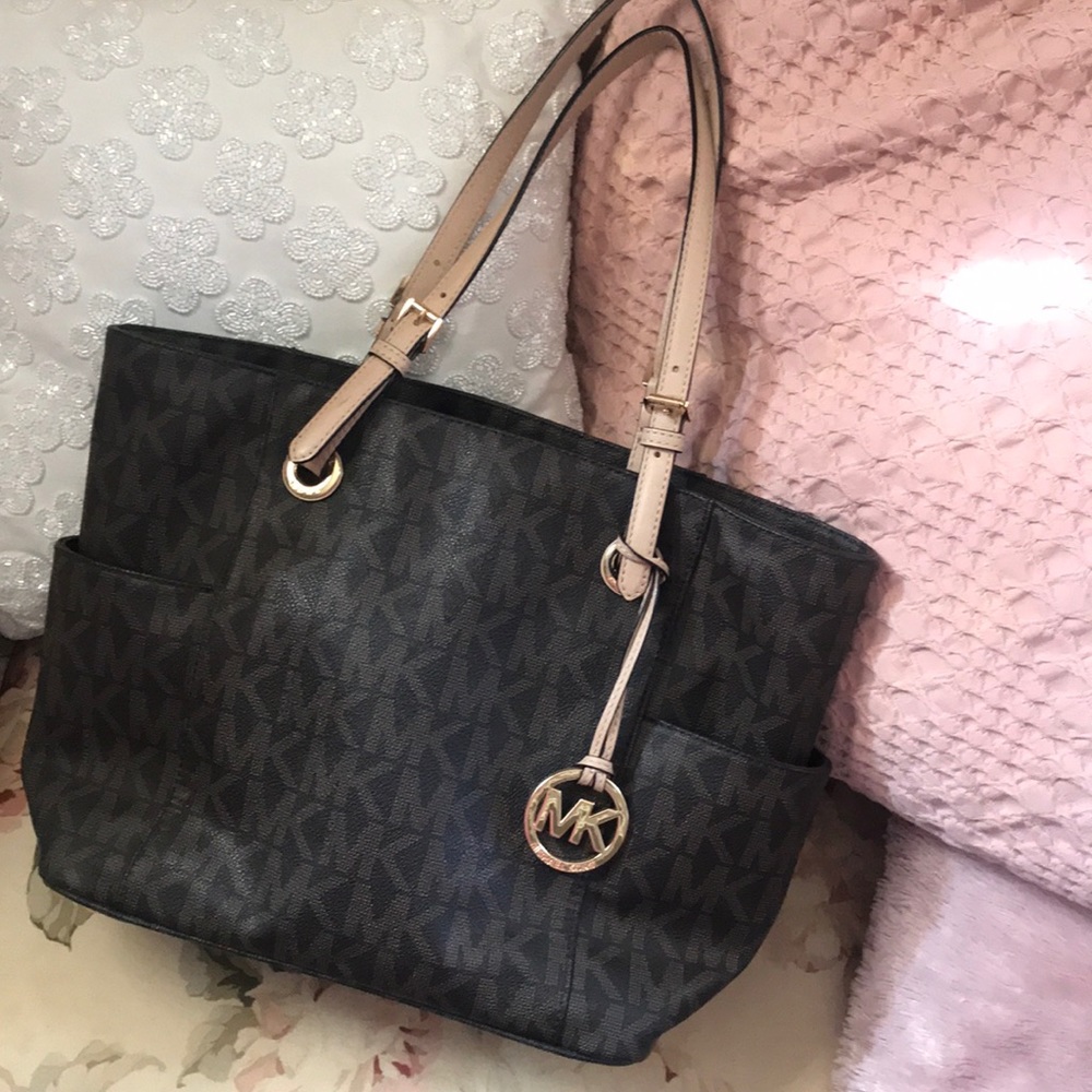 Michael Kors East West Jet Set Signature Logo Tote